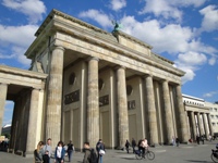 how to book bus excursions from Dresden to Berlin?